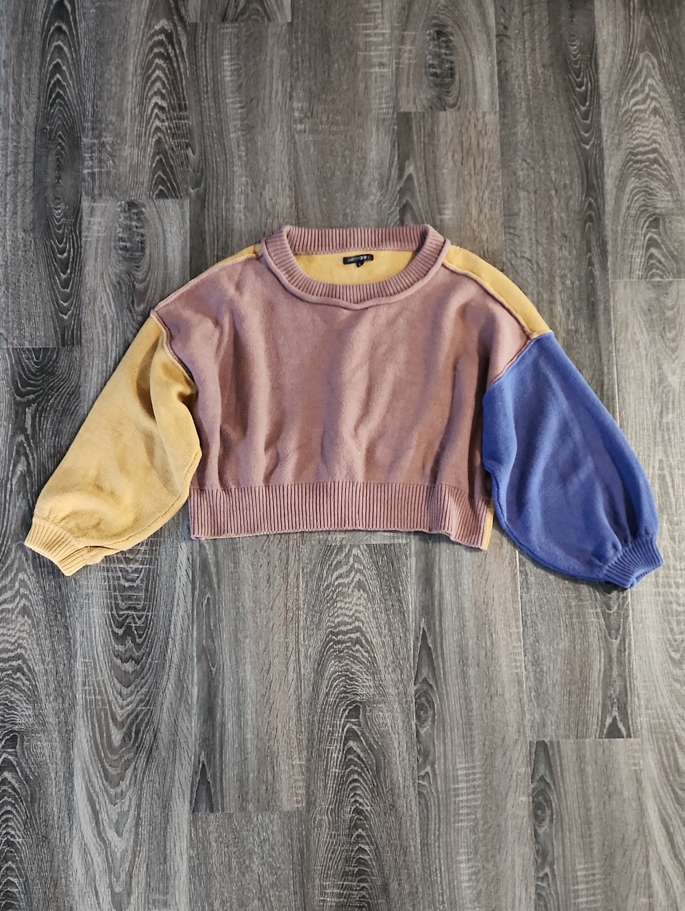 🌵 Papermoon Colorblock Sweater 🌵